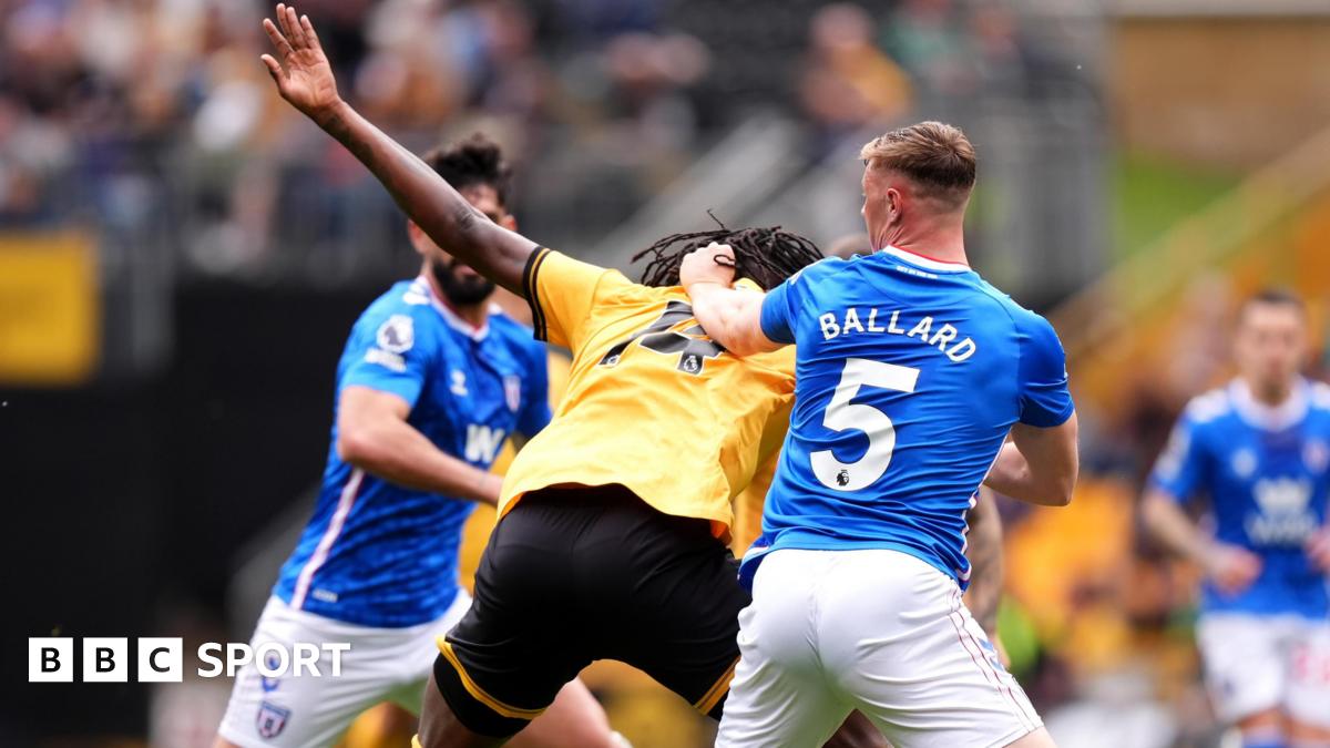 Hair Pulling Epidemic: Third Red Card This Season Sparks Calls for Law Change