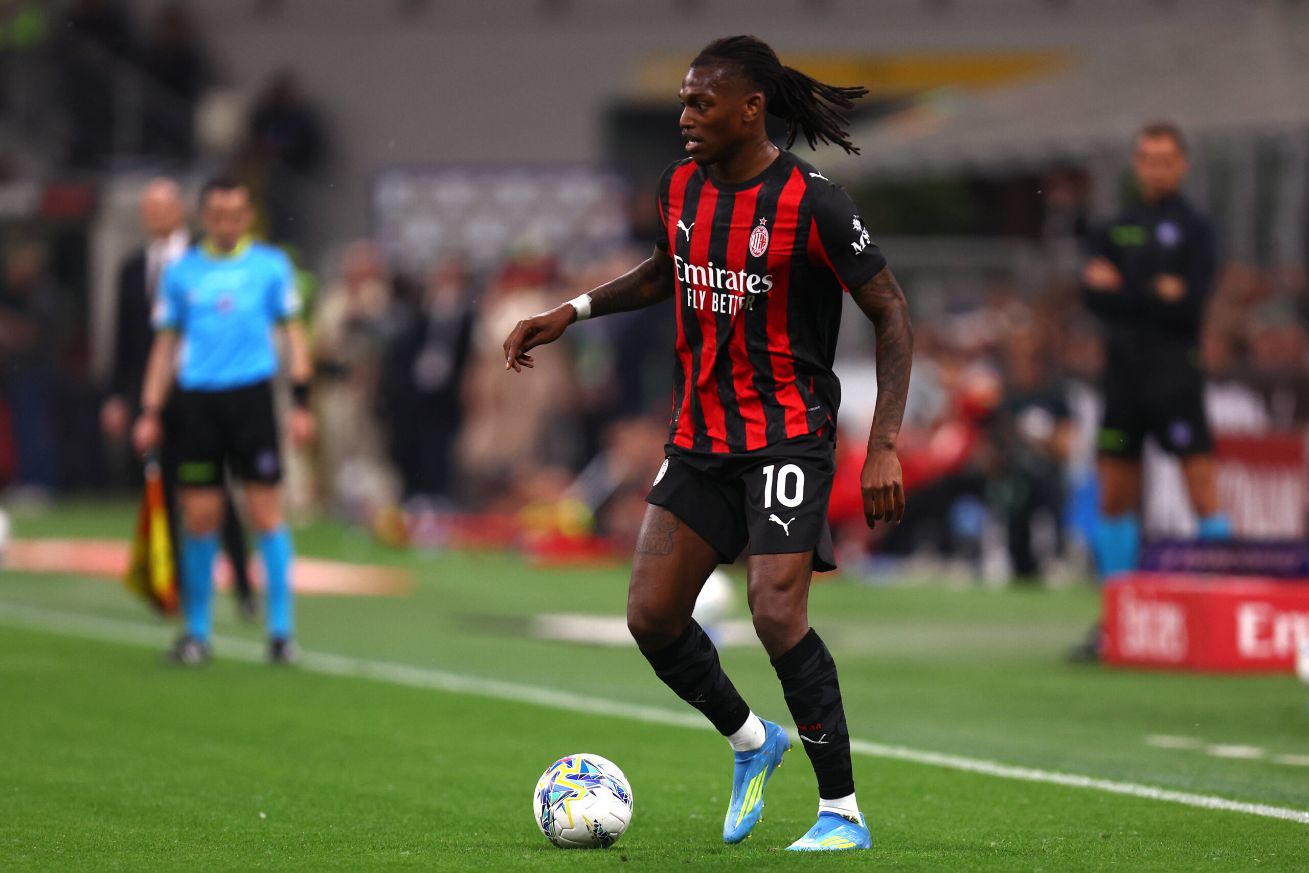 Premier League Giants Circle: Arsenal, Chelsea and Man United Offered Cut-Price Deal for £50m Serie A Star