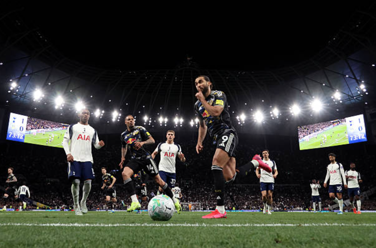 Tottenham Held by Leeds: Tel's Miss Costs Spurs Vital Win in Relegation Fight