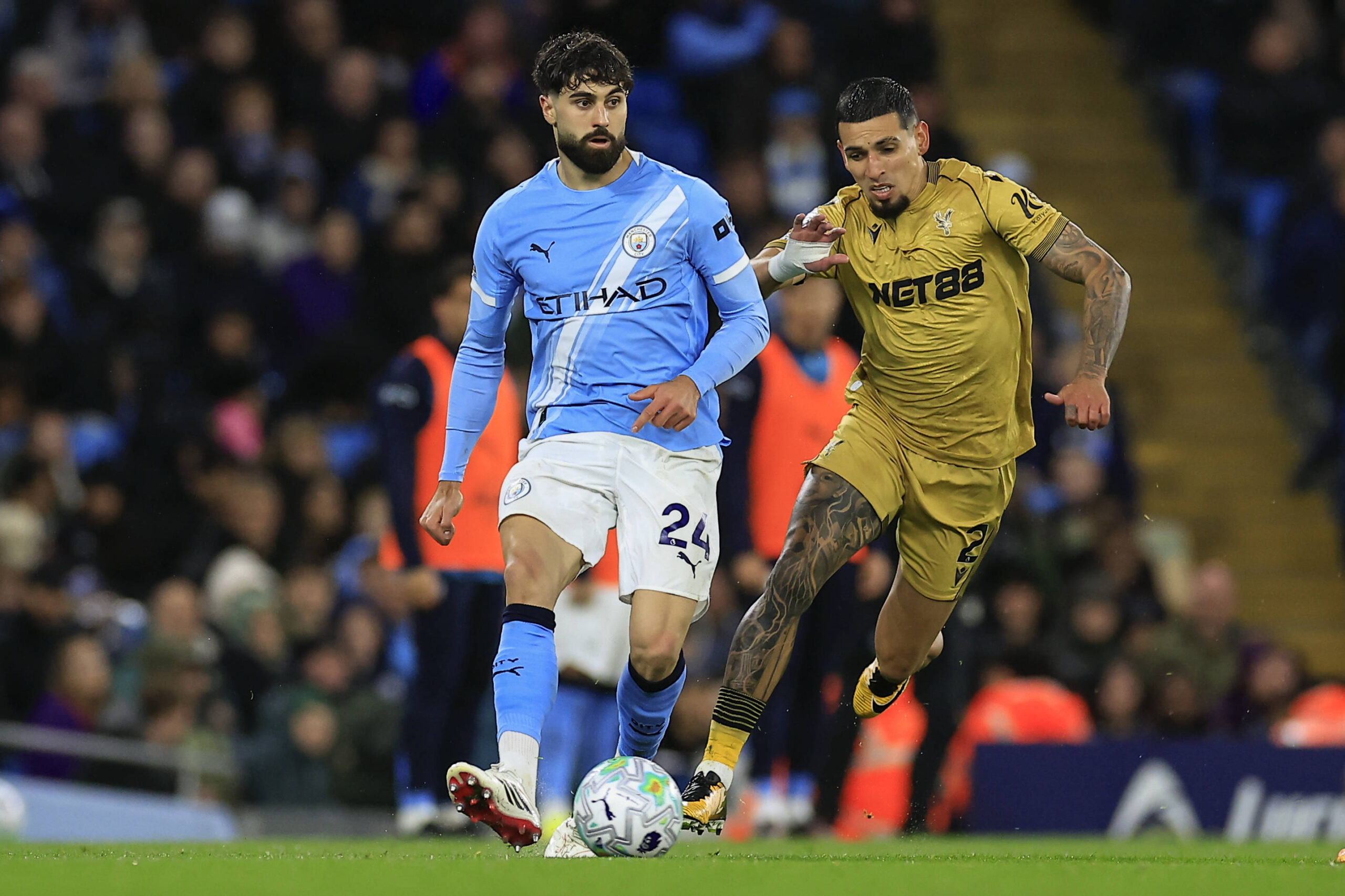 Man City Keep Title Hope Alive with Dominant 3-0 Win Over Crystal Palace