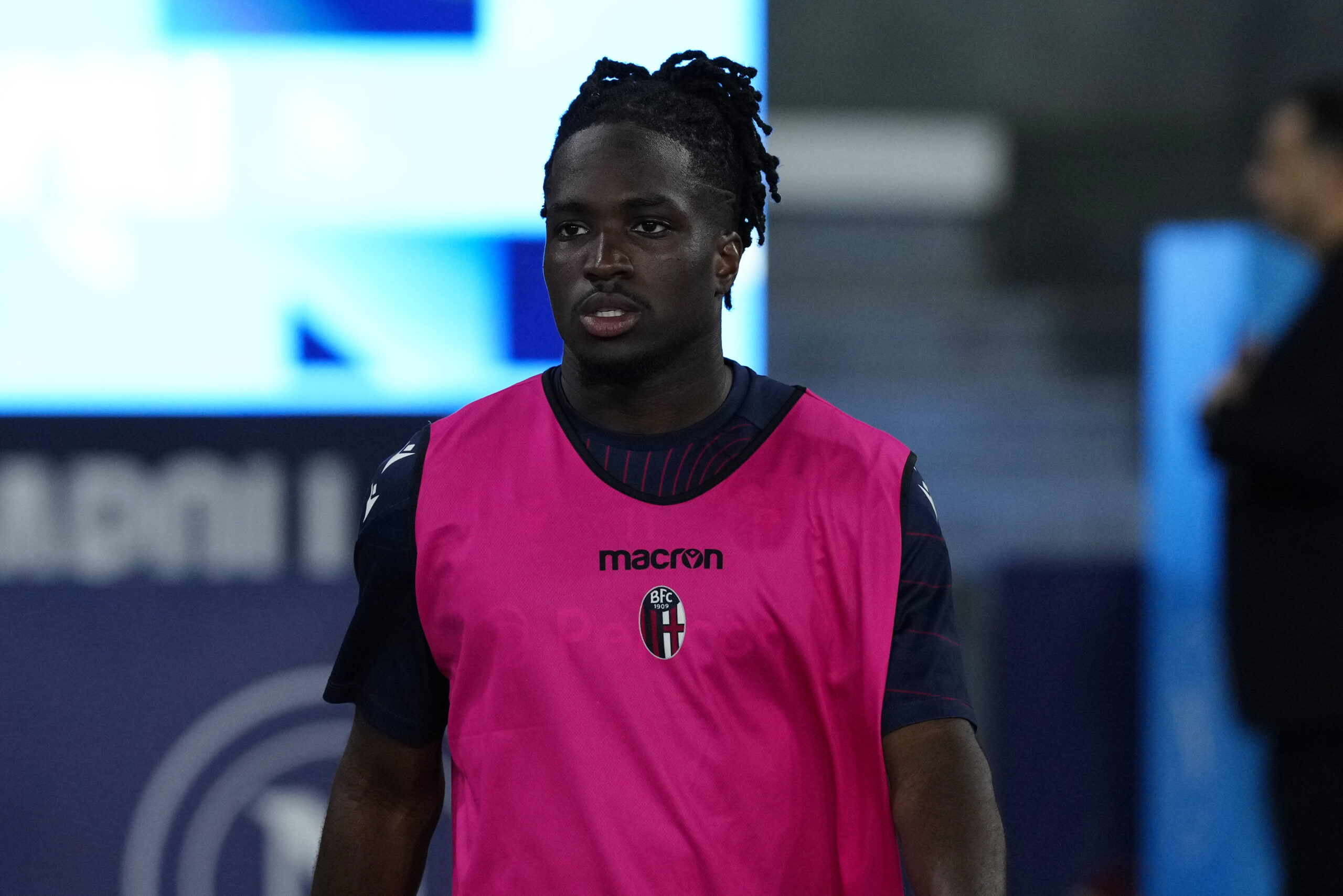 Chelsea Enter Race for Serie A Forward Jonathan Rowe as Bologna Stand Firm