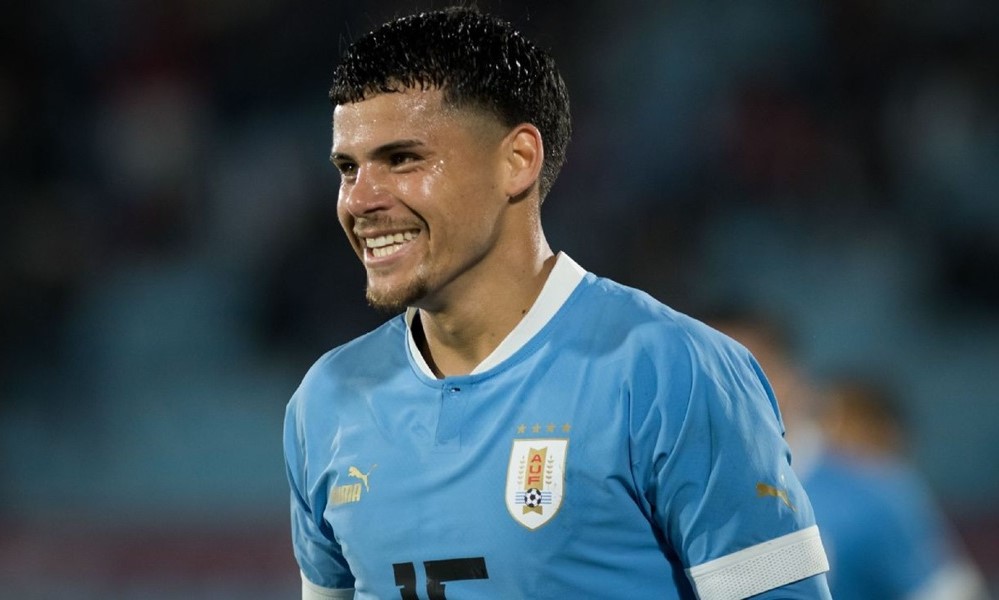 Man Utd and Arsenal Battle for £70m Uruguayan Star Maxi Araujo