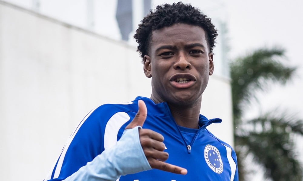 Chelsea keen on signing Brazilian centre-back Jonathan Jesus from Cruzeiro