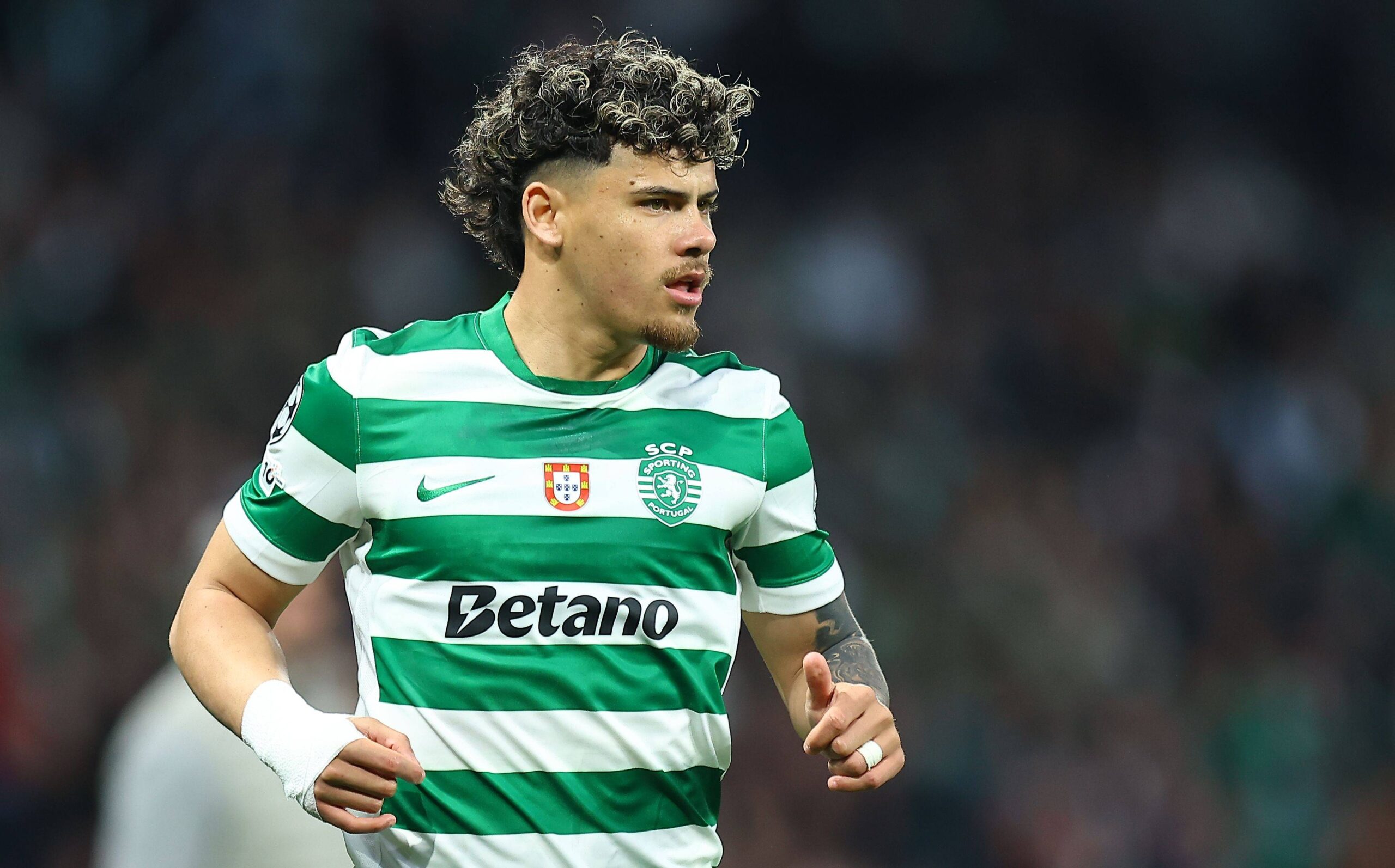 Man United Target Araújo: £70m Release Clause for Sporting Defender