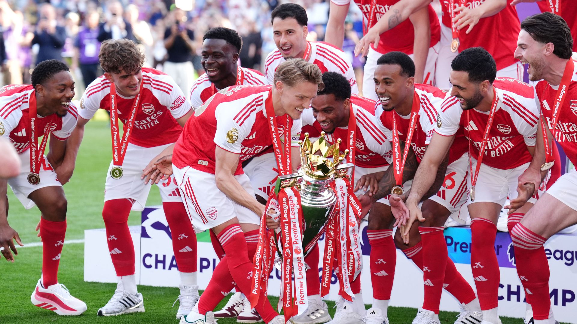 Arsenal Premier League Trophy Lift: Champions Return to Summit