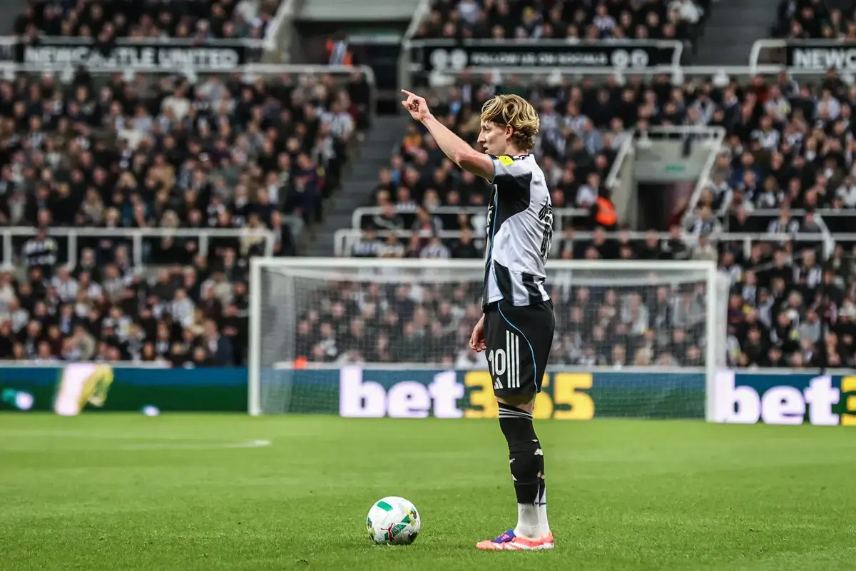 Anthony Gordon to Barcelona: What He Brings Under Hansi Flick