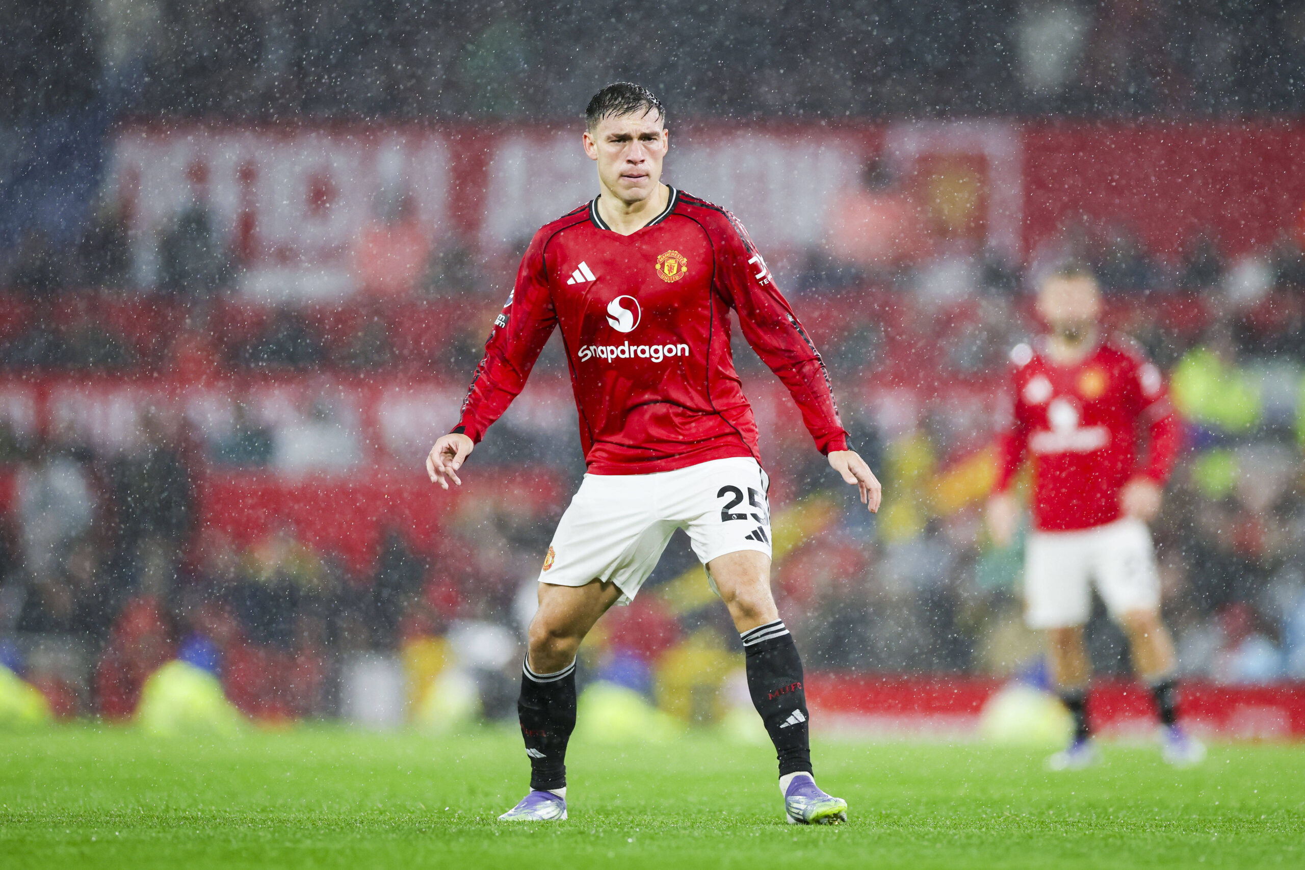 Galatasaray intensify pursuit of Manchester United midfielder Ugarte