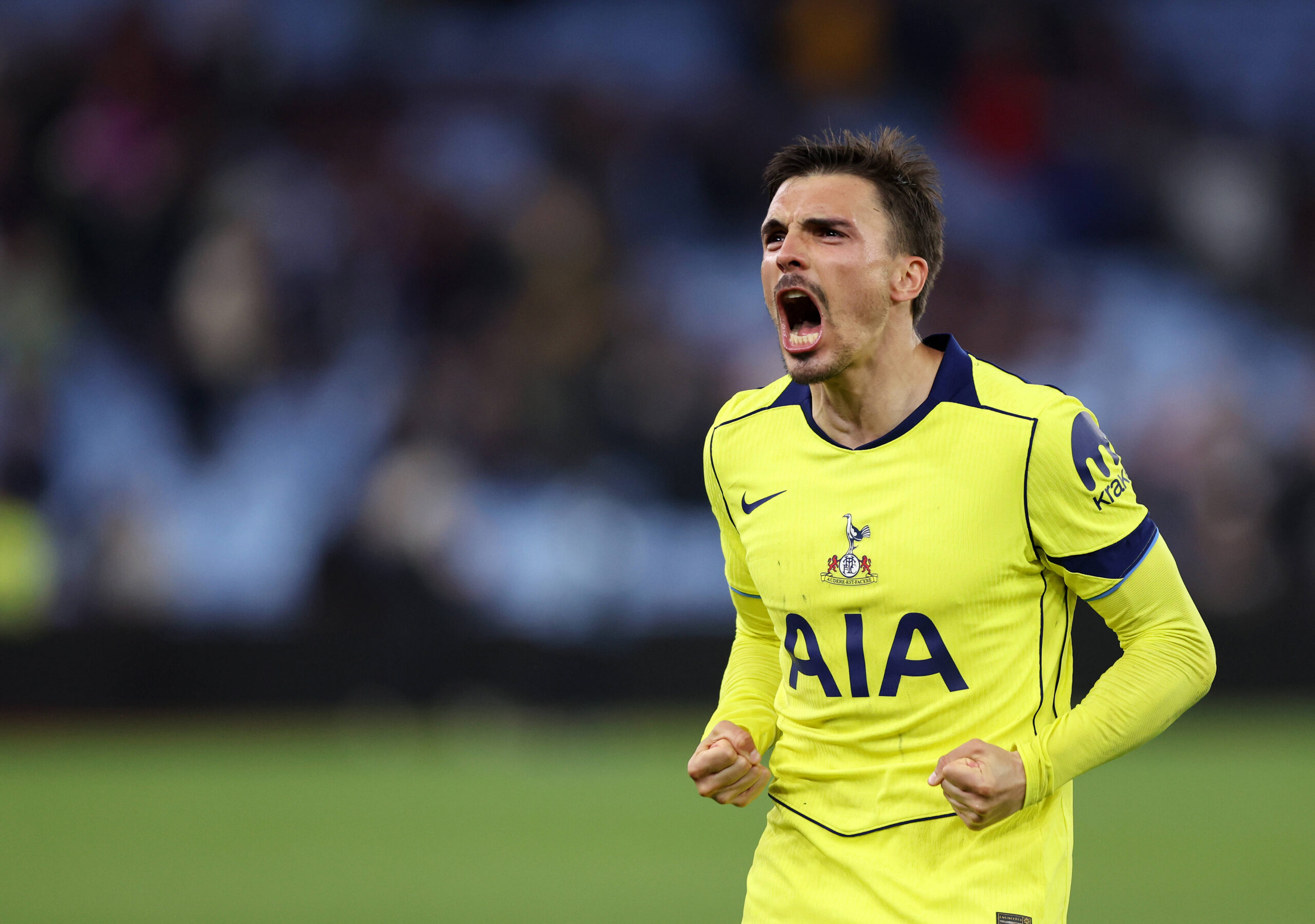 Tottenham set to abandon João Palhinha deal as midfielder pushes for Sporting return
