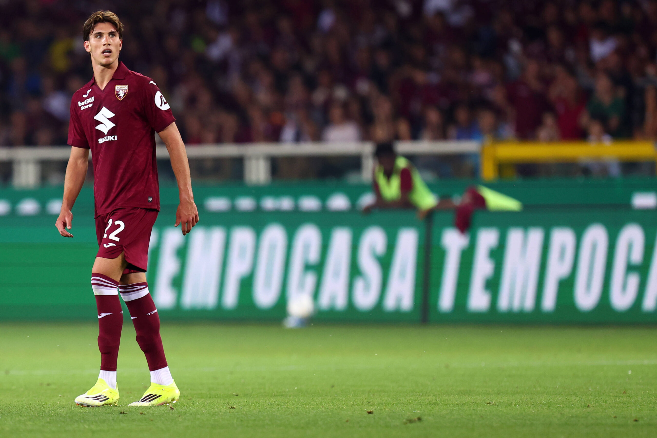 Everton join race for Torino midfielder Cesare Casadei