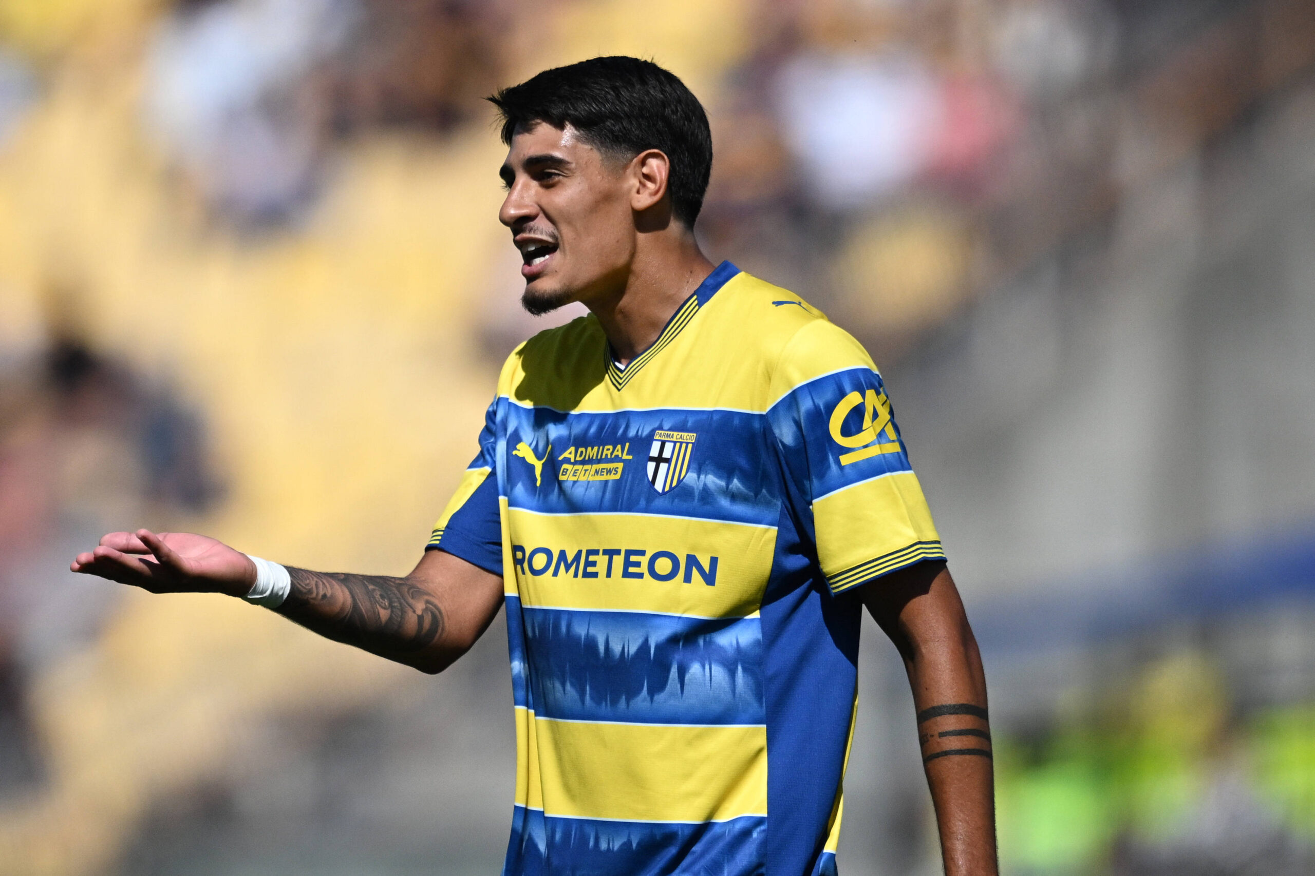 Fulham Lead Race for Parma Defender Mariano Troilo