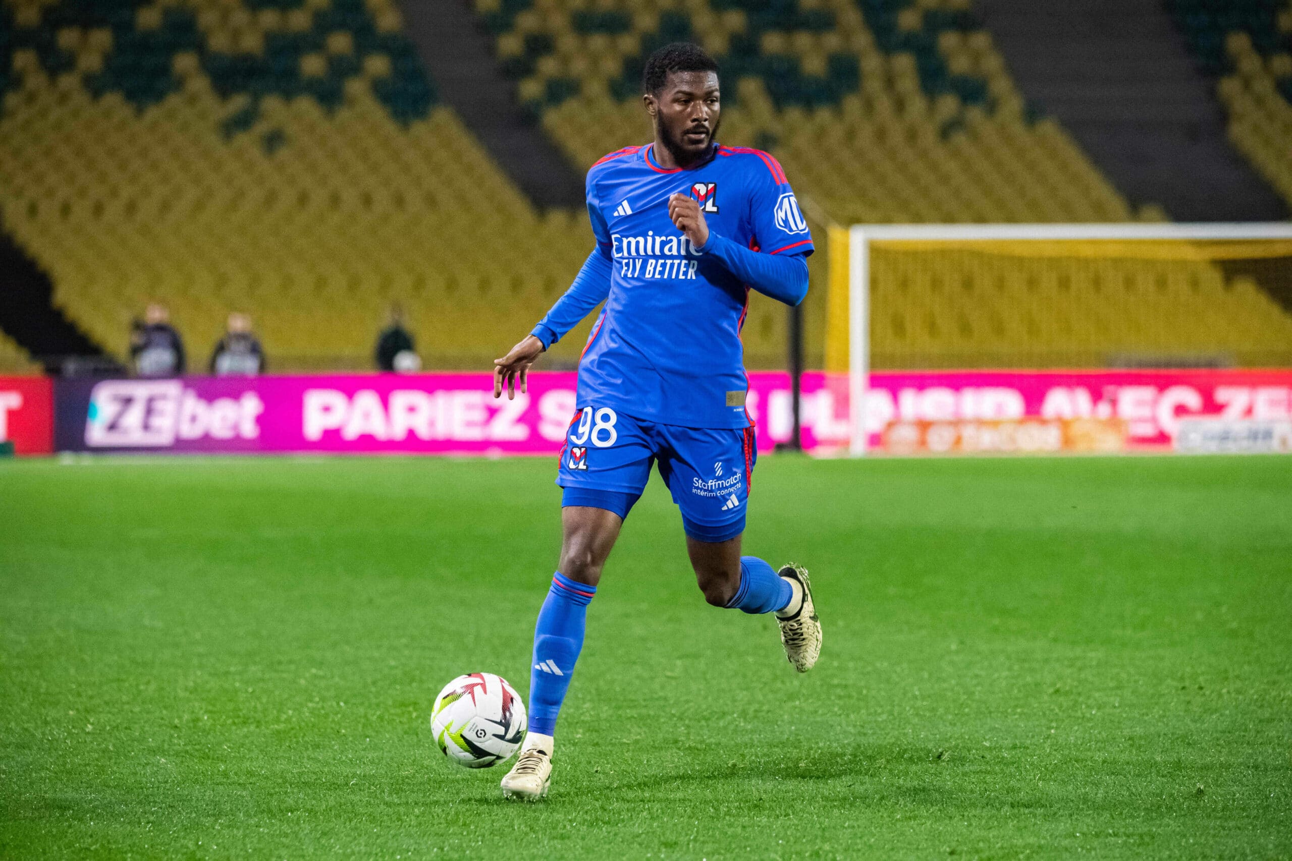 Crystal Palace: Deal mit Lyon für Maitland-Niles