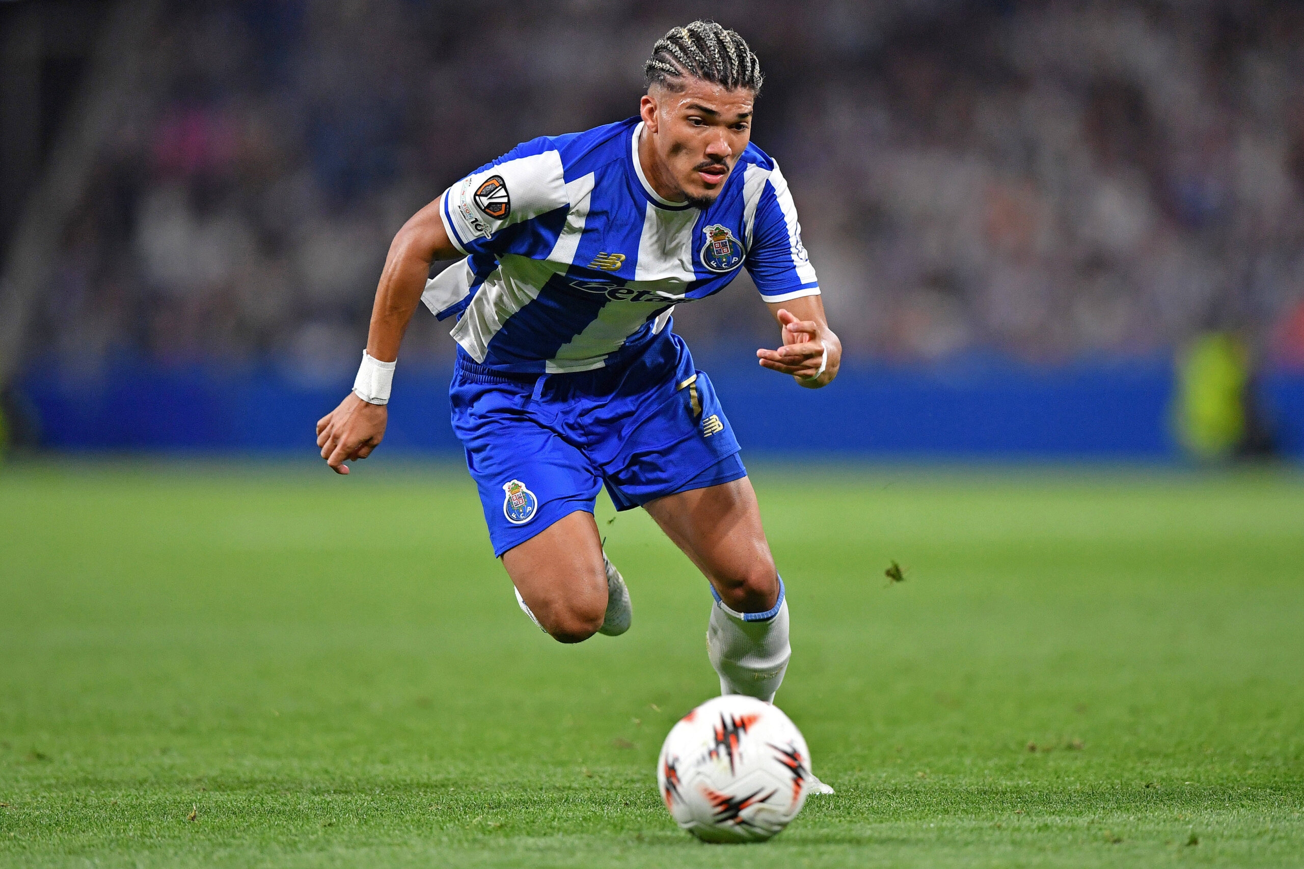 Man United Track Porto Winger William Gomes as £70m Clause Frames Transfer Race