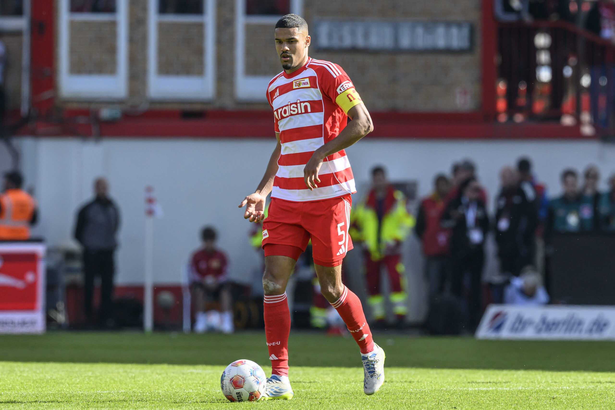 Nottingham Forest Eye £22m Bundesliga Defender Doekhi in Defensive Revamp