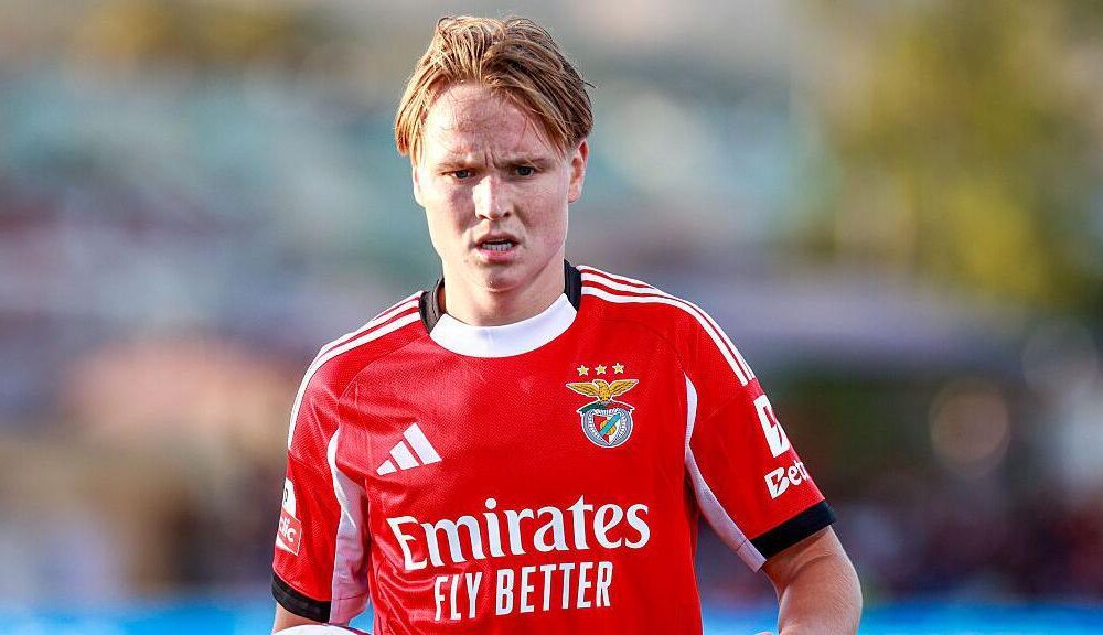 Liverpool and Tottenham Both Eyeing Benfica's Andreas Schjelderup