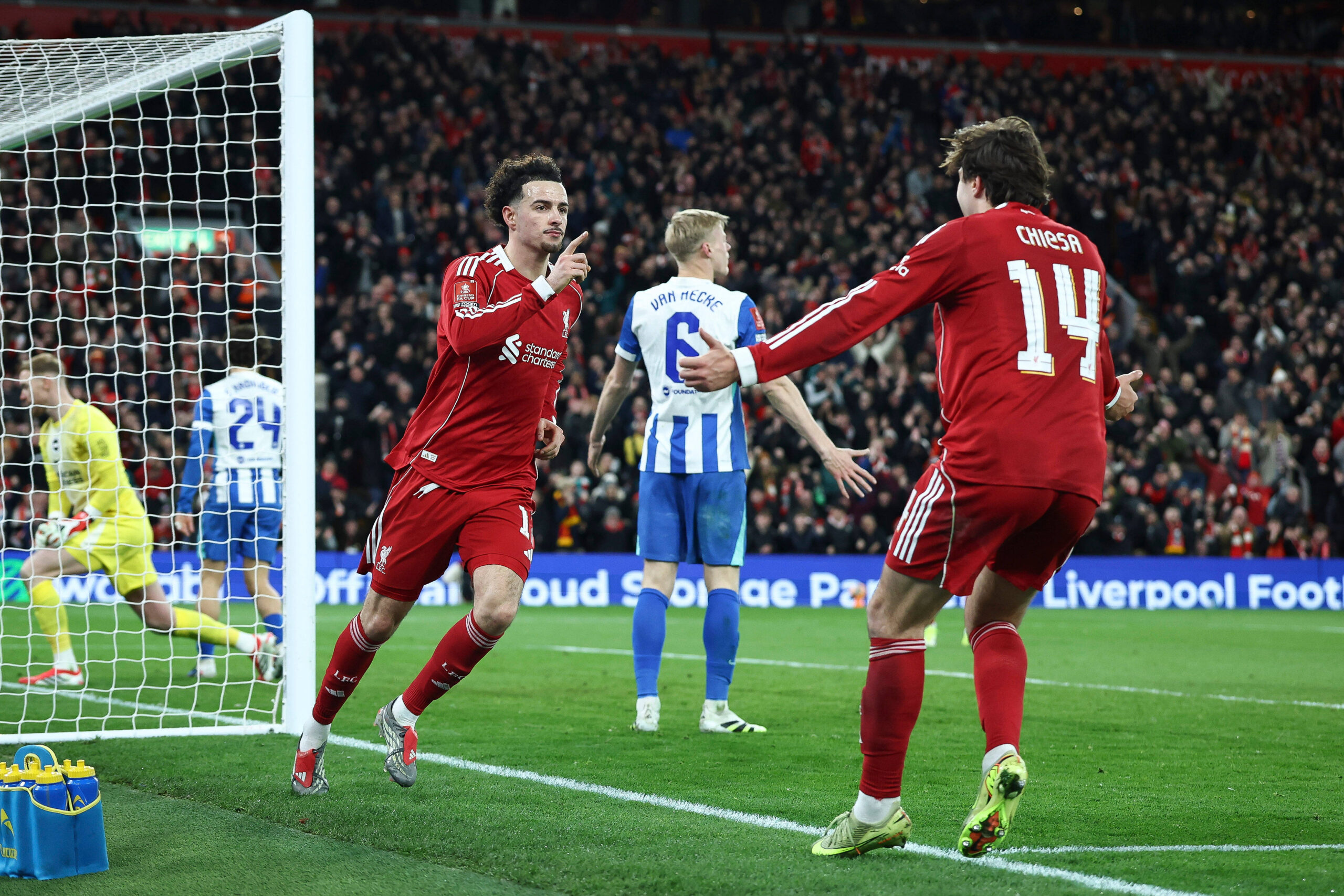 Inter Miami coolt Angebot: Jones bleibt beim LFC