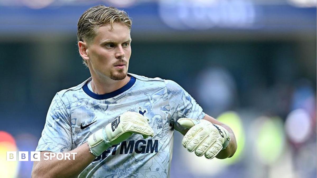 Tottenham Goalkeeper Antonin Kinsky Signs New Contract at Spurs