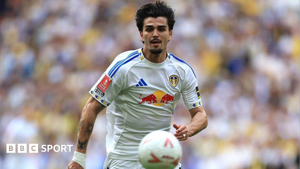 Brighton Complete £20m Signing of Leeds Defender Pascal Struijk
