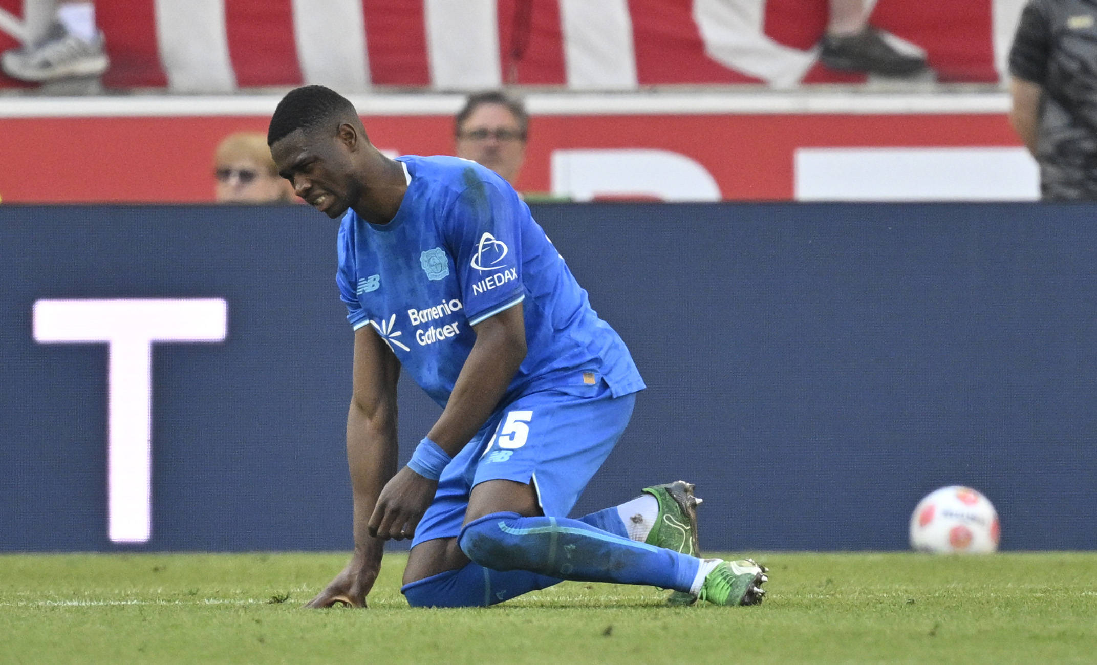 Everton Submit Offer for Bayer Leverkusen Forward Christian Kofane