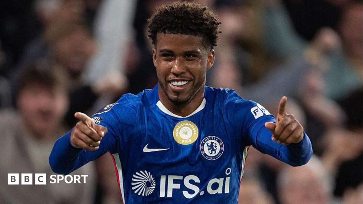 Manchester United agree £50m deal for Chelsea's Andrey Santos