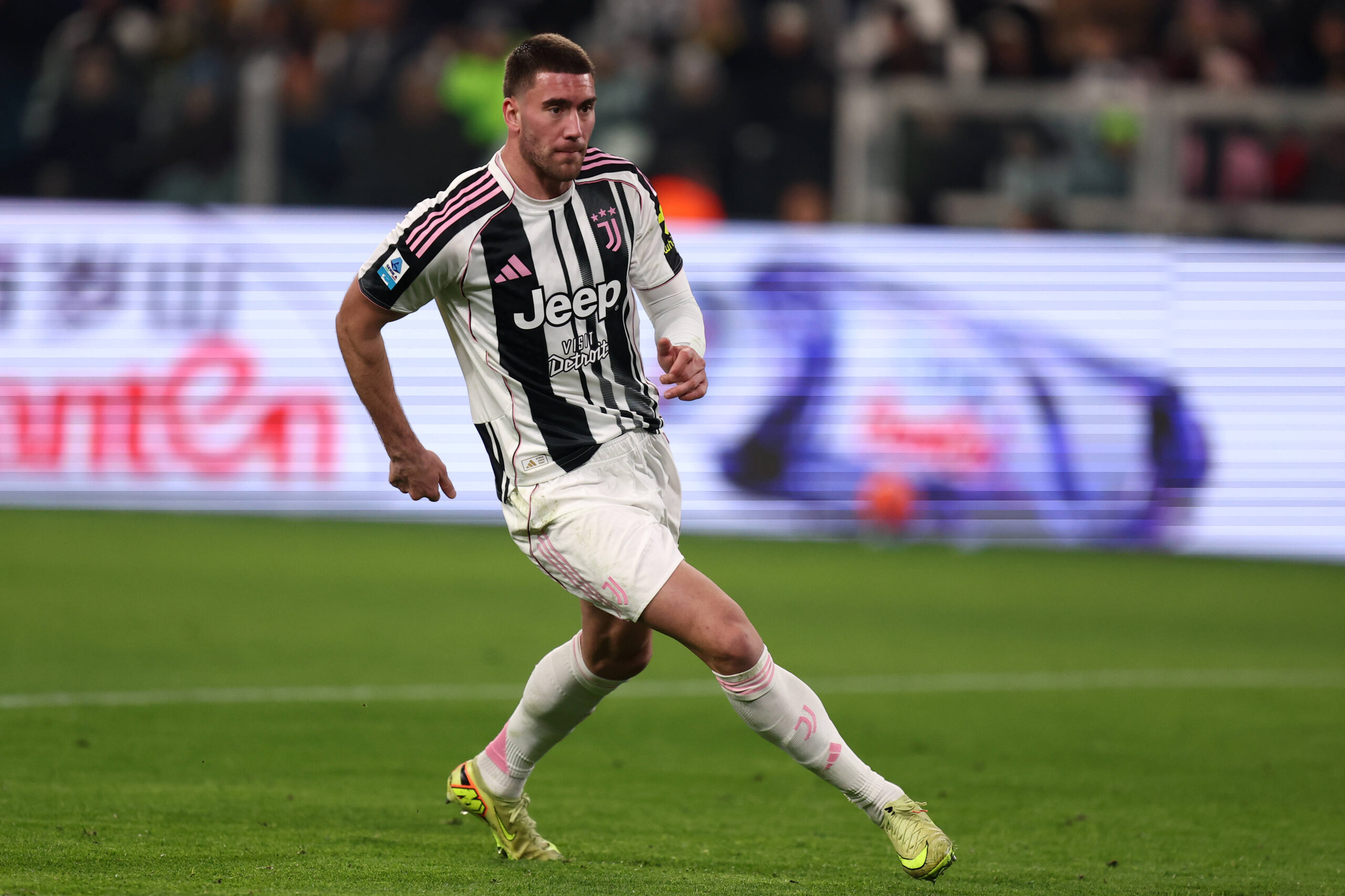 Newcastle United Consider Free Transfer for Dusan Vlahovic