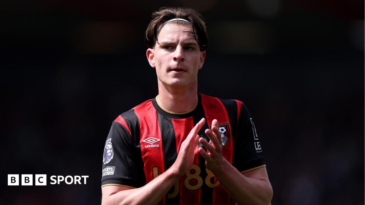 Alex Scott, Bournemouth'un Sözleşme Teklifini Reddetti