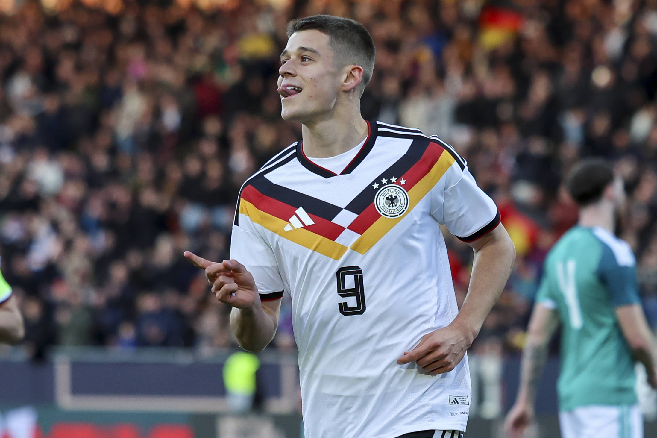 Tottenham Consider Move for 23-Goal Striker: Kroupi and Tresoldi in Frame