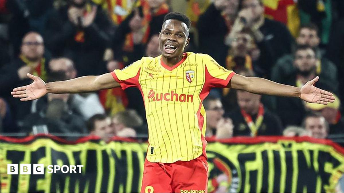 Brentford Rekor Ücretle Mamadou Sangare'yi Transfer Etti