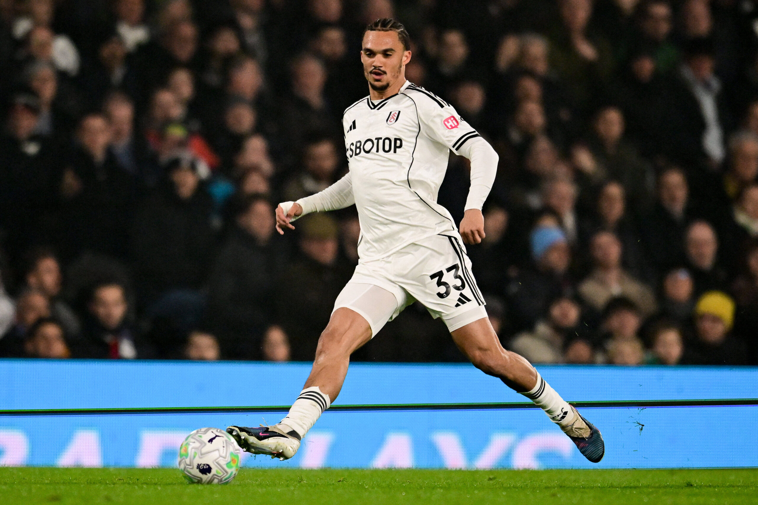 Man United Target Antonee Robinson as Backup Left-Back Option