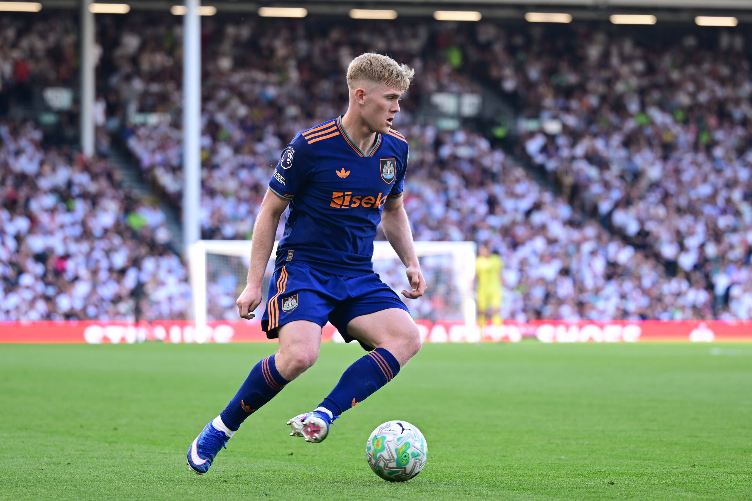 Newcastle weist ManUnited ab: Hall bleibt