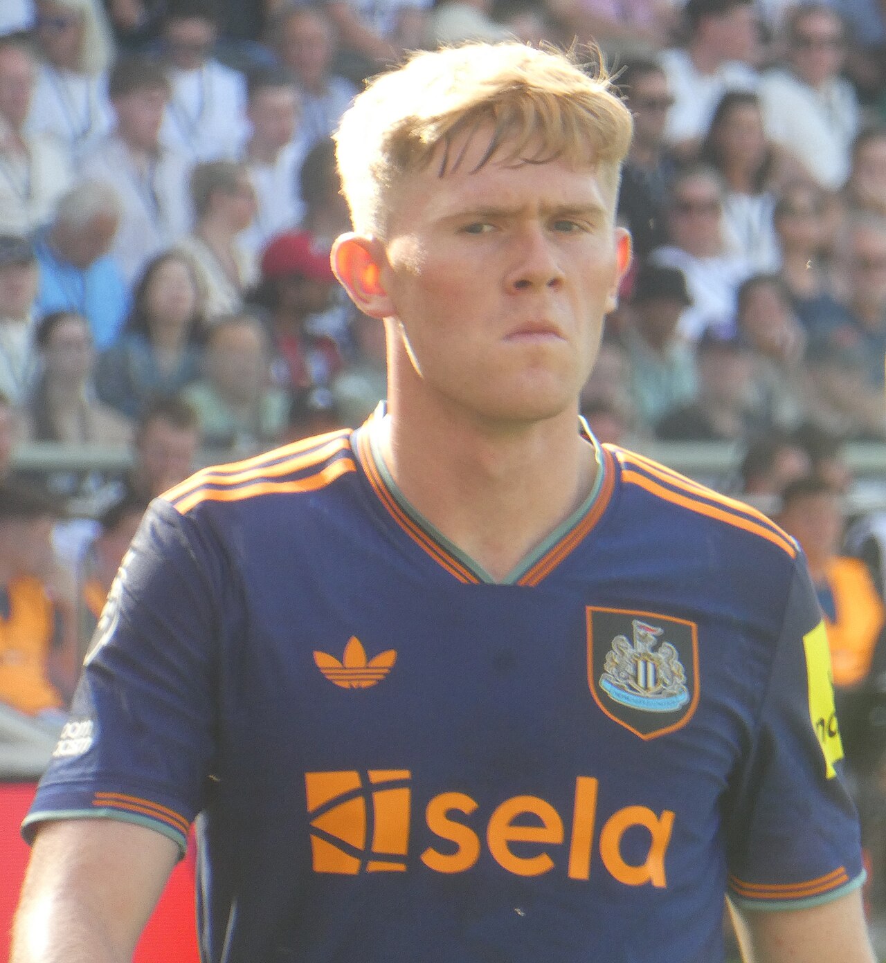 Manchester United handed Lewis Hall transfer boost as Newcastle star open to move