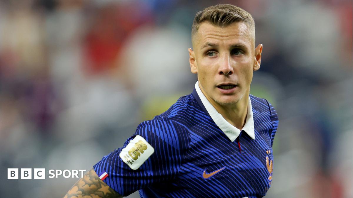 Überraschung: Digne wechselt von Aston Villa zu PSG