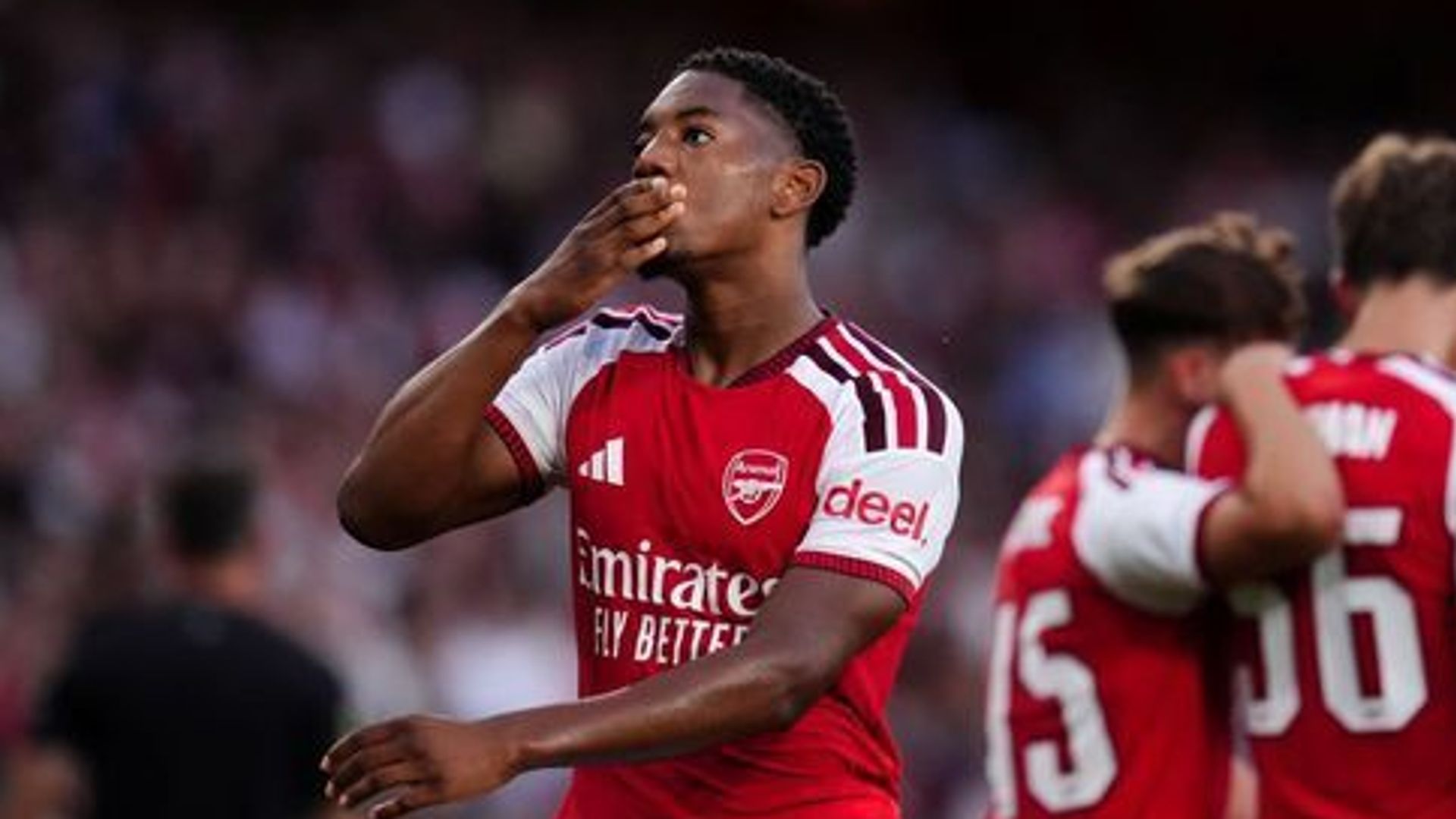 Arsenal Held by Como: Lewis-Skelly Scores, Guimaraes Debuts