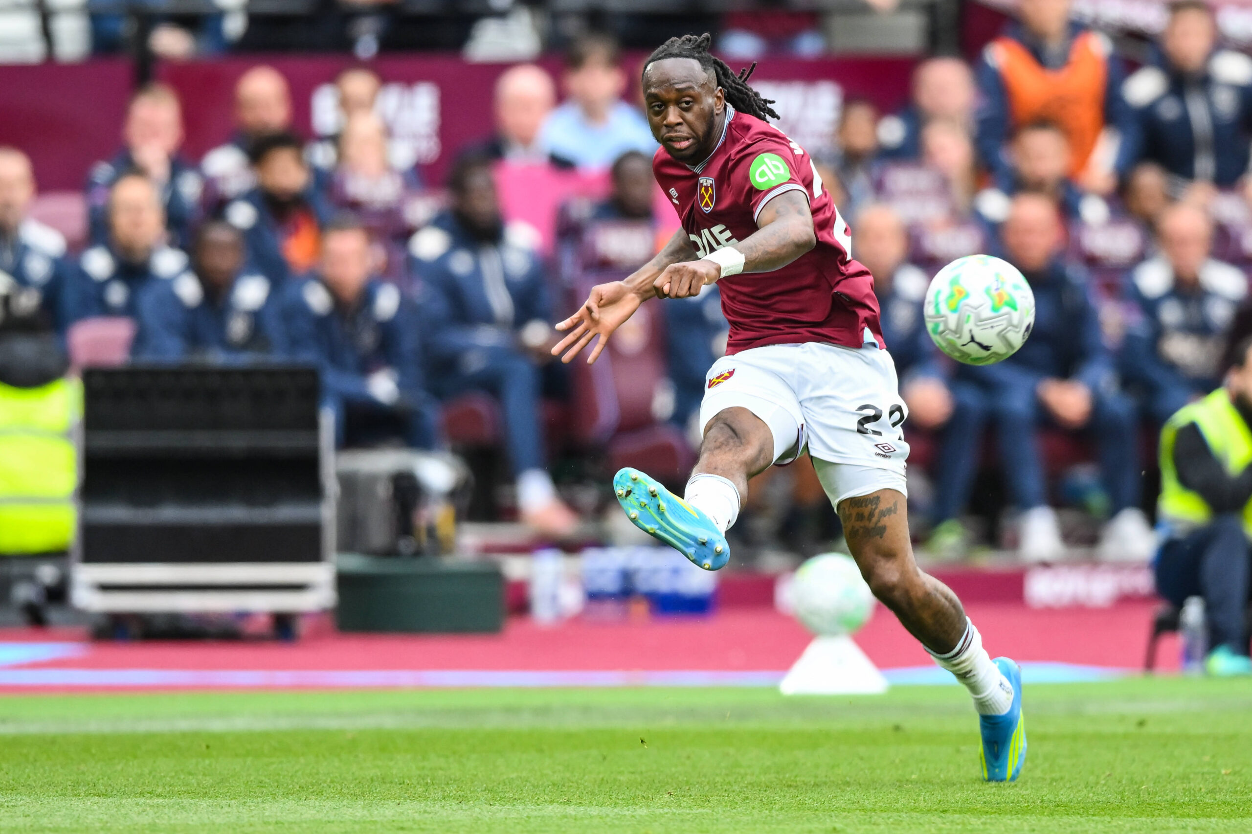 Aston Villa Target Aaron Wan-Bissaka to Solve Right-Back Issue