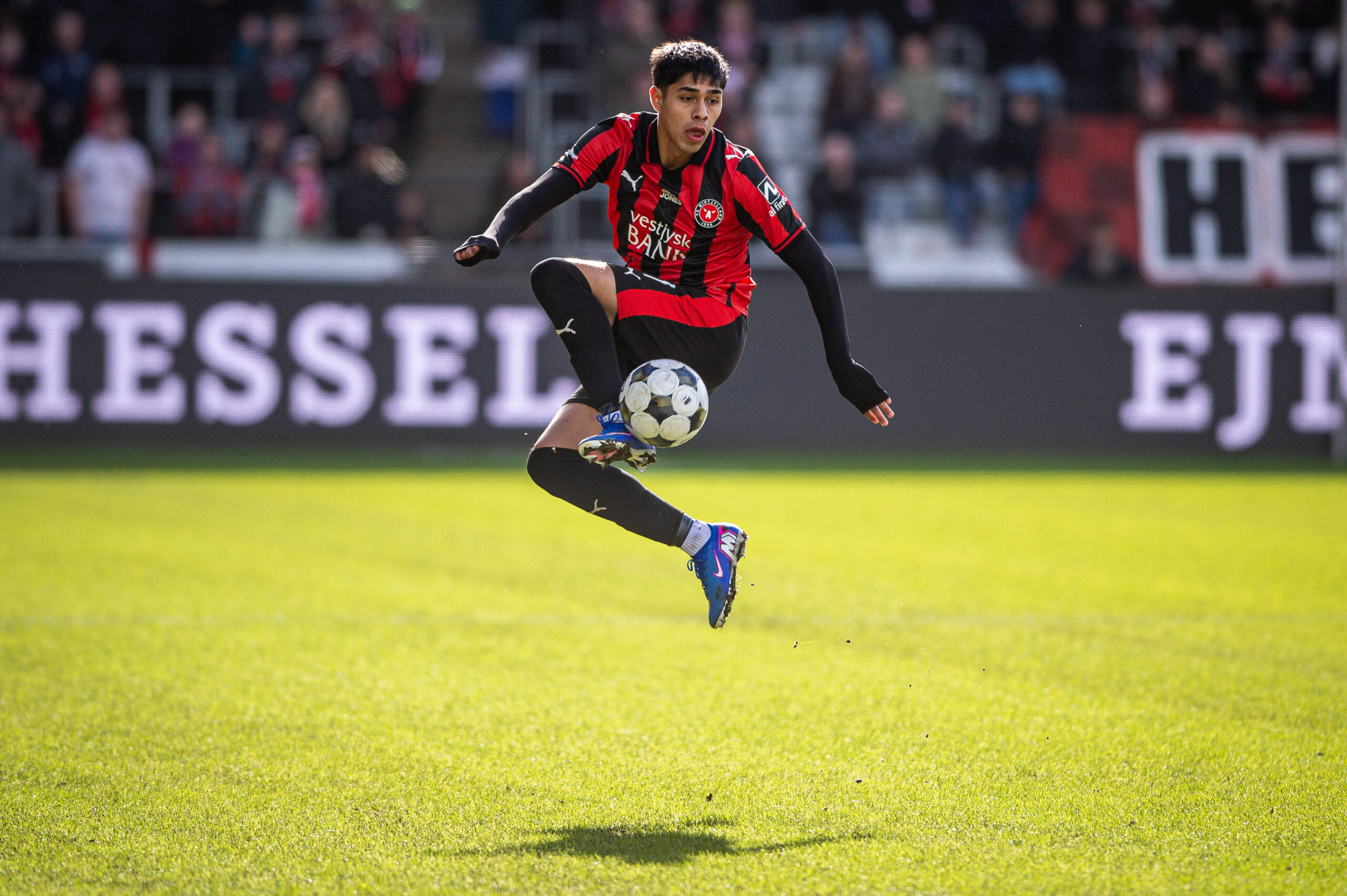 Liverpool Eye £17m Dario Osorio as Transfer Race Heats Up