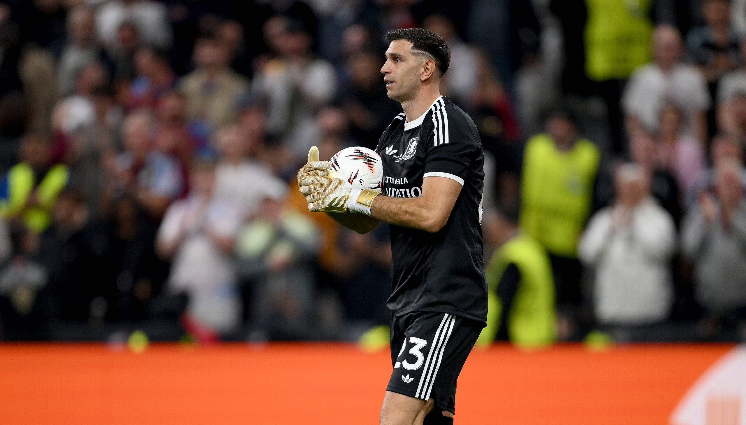 Chelsea an Emiliano Martinez dran: Torwart-Zukunft offen