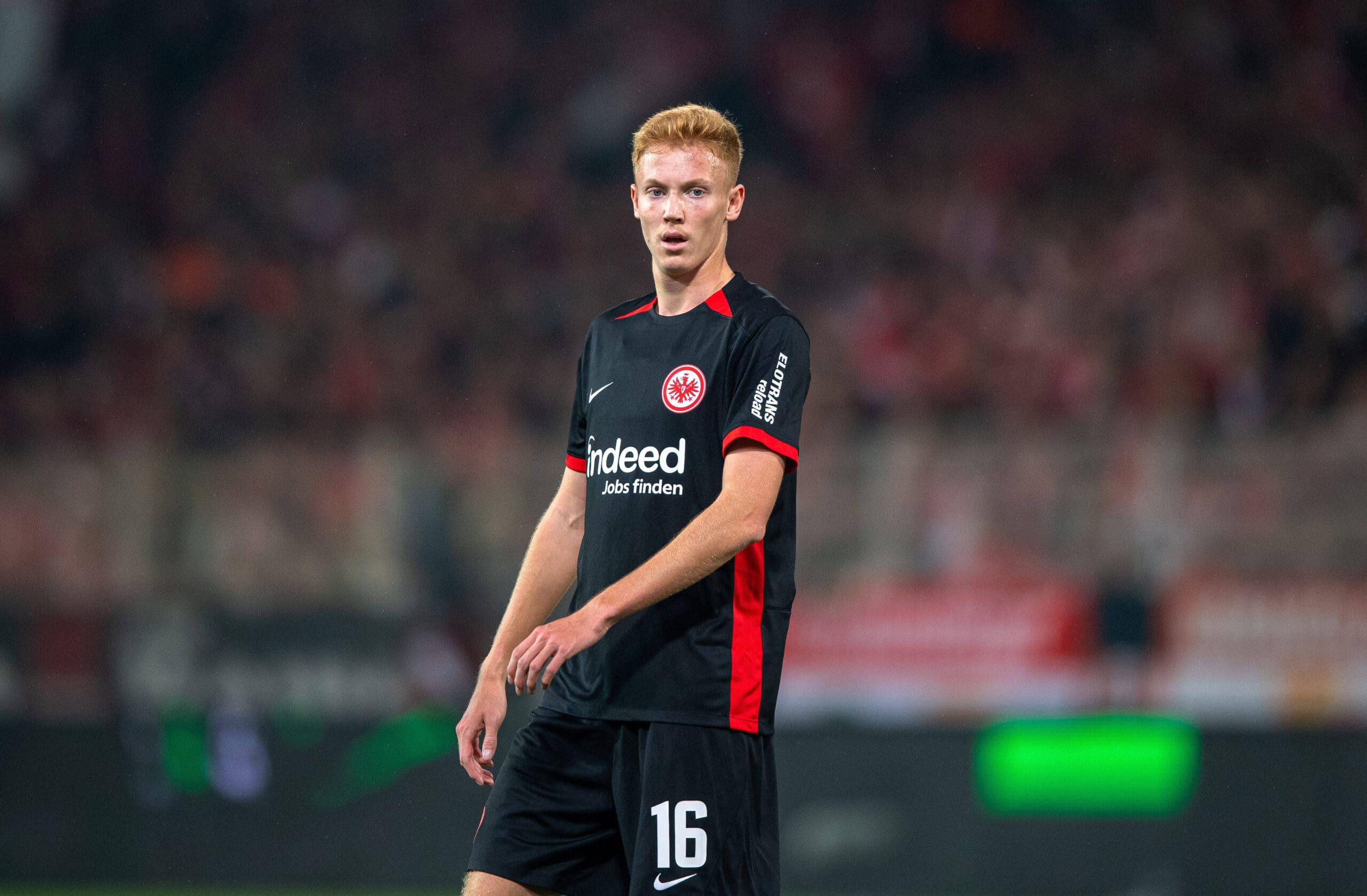 Crystal Palace Transfer Hugo Larsson Talks Offer Eagles Real Midfield Hope