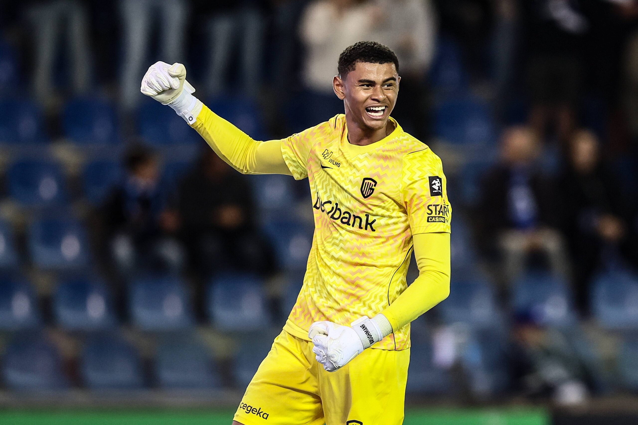 Forest jagt Mamardashvili, Liverpool beobachtet Genk-Keeper