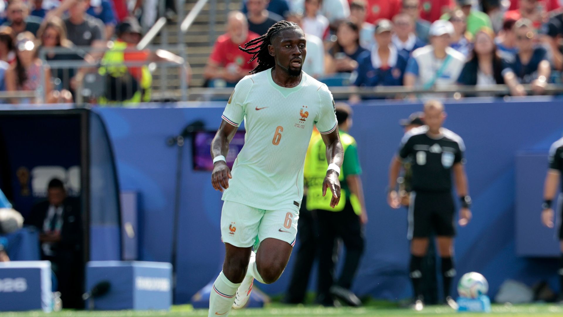 Chelsea Close to Kone Deal: Roma Midfielder Set for Stamford Bridge