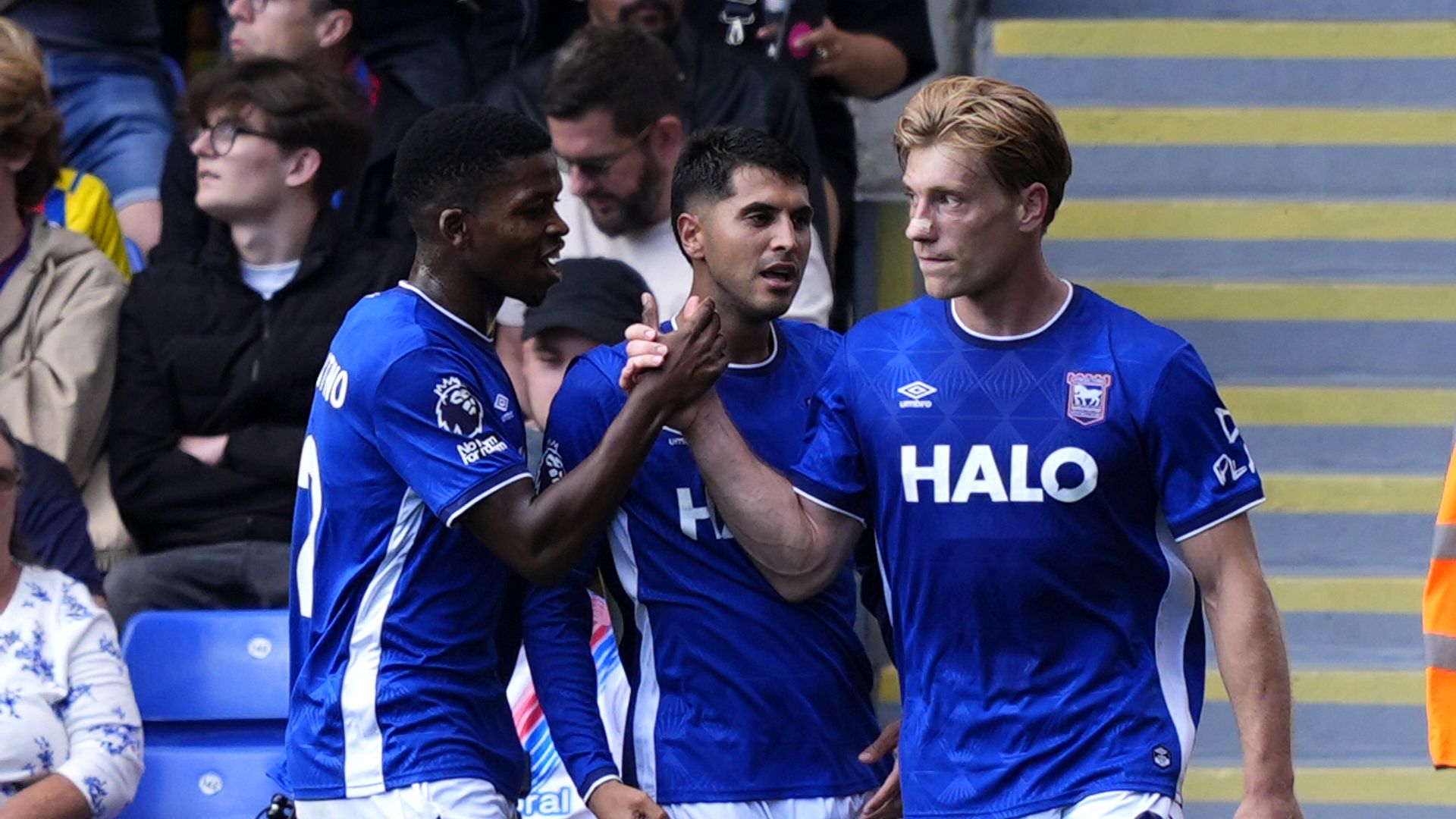 Ipswich siegt 3:2 bei 10 Mann von Crystal Palace