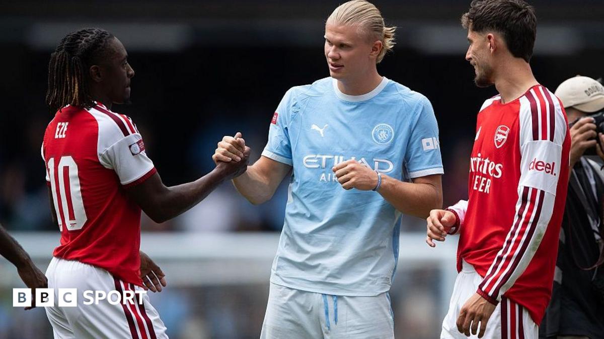 Arsenal and Man City lead two-team Premier League title race