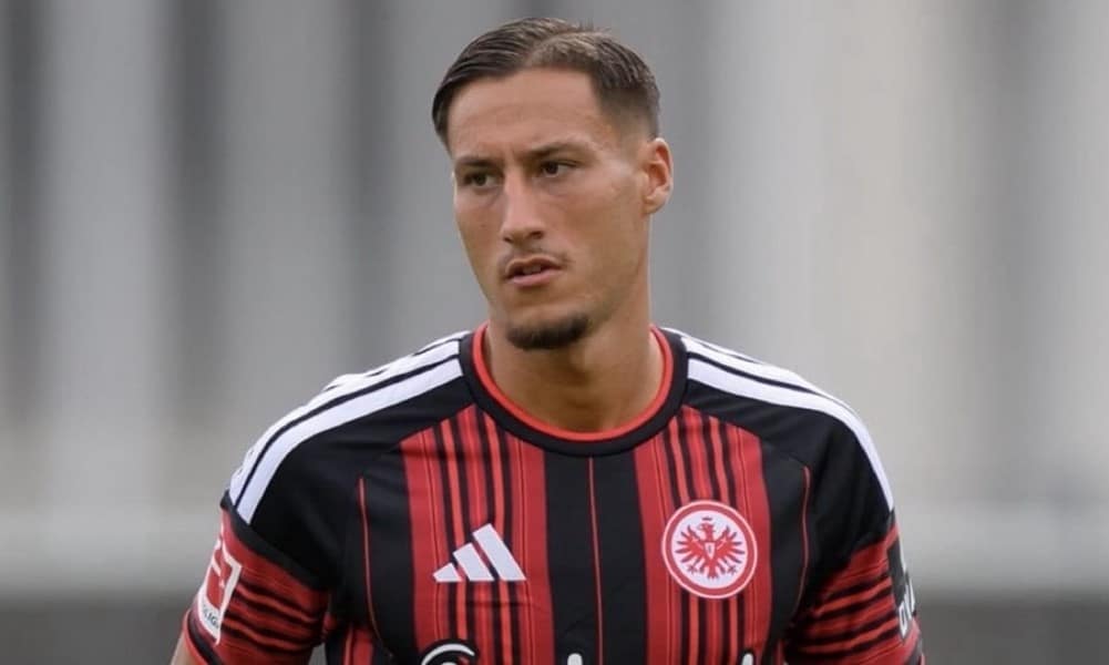 Tottenham Eye January Move For Frankfurt Striker Younes Ebnoutalib