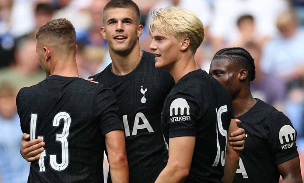 Chelsea & Liverpool jagen Brighton-Juwel Vuskovic