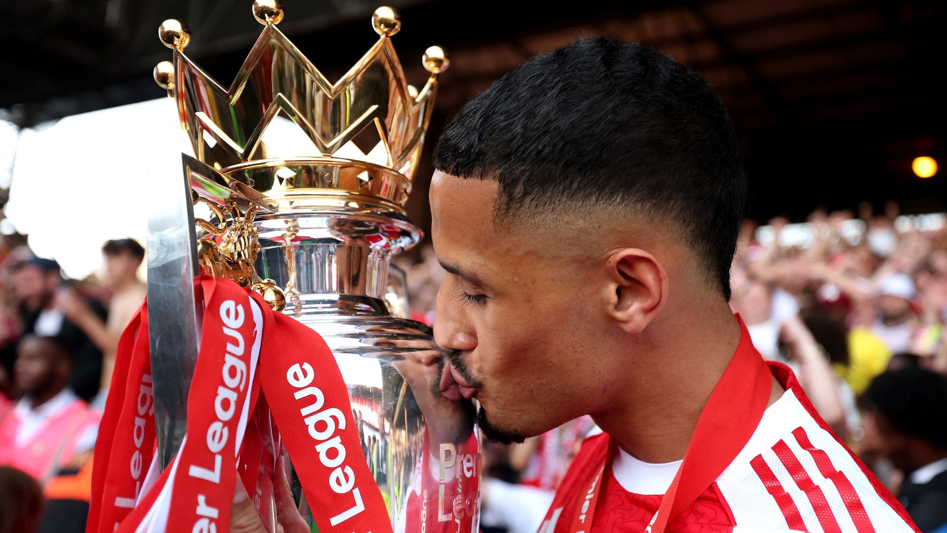 Saliba fehlt auf Teamfoto: Arsenal plant neuen Shoot