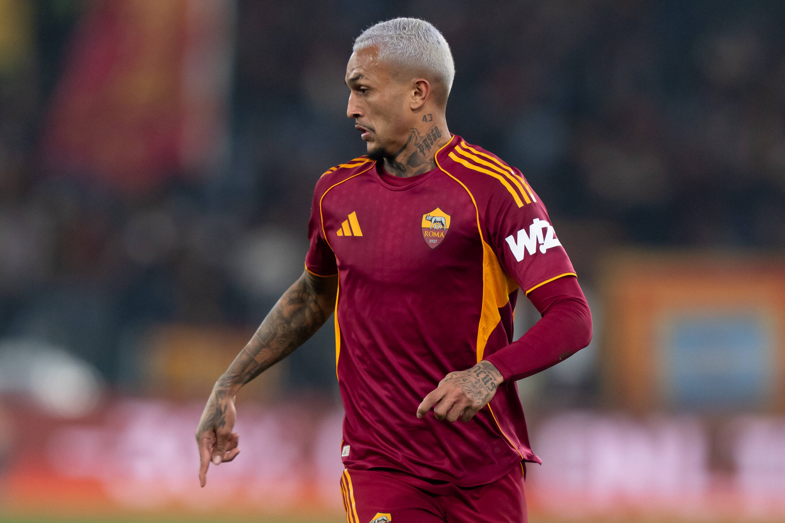 Dreikampf um Roma-Star Wesley: 60-Millionen-Poker