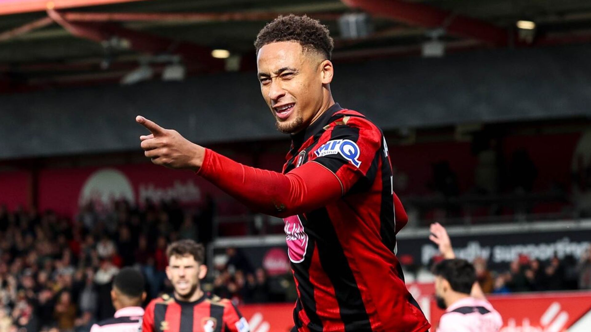 Bournemouth Beat 10-Man Sunderland 2-0 for First Win