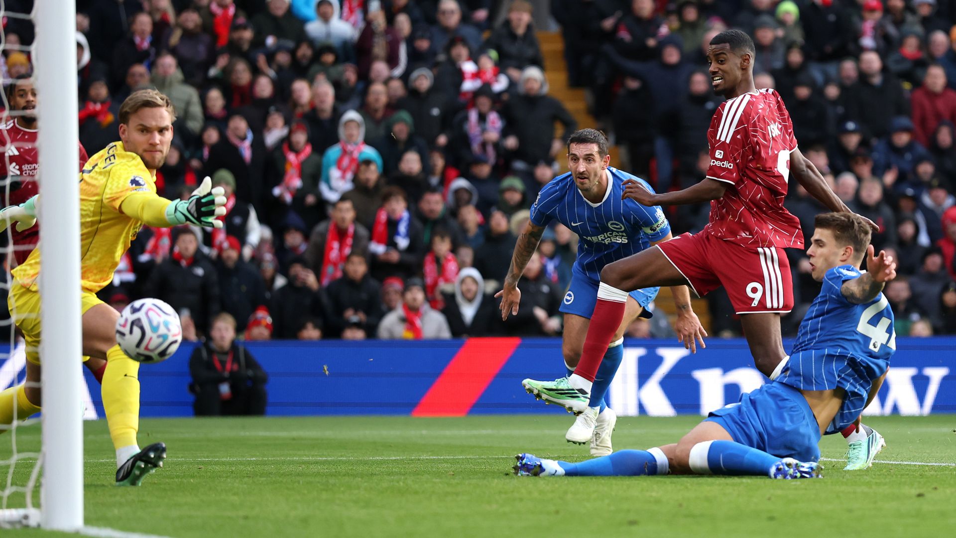 Liverpool Beat Brighton: Isak Scores Third in a Row at Anfield